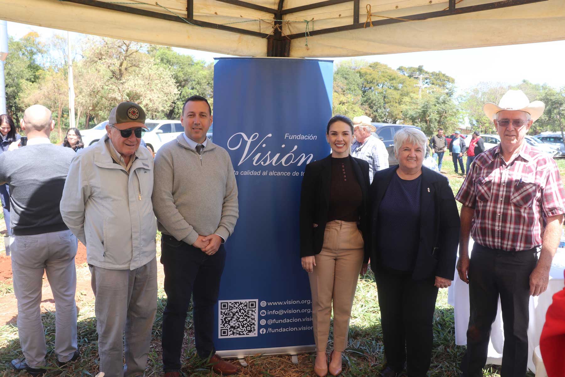 Palada inicial de la nueva clínica en Unión Santa Rosa